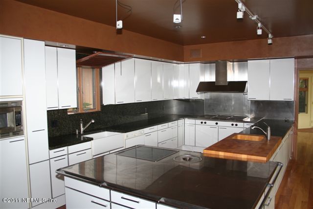 3225 Old Barn Road East Ponte Vedra Beach, FL 32082 - Photo 5 of 11 kitchen