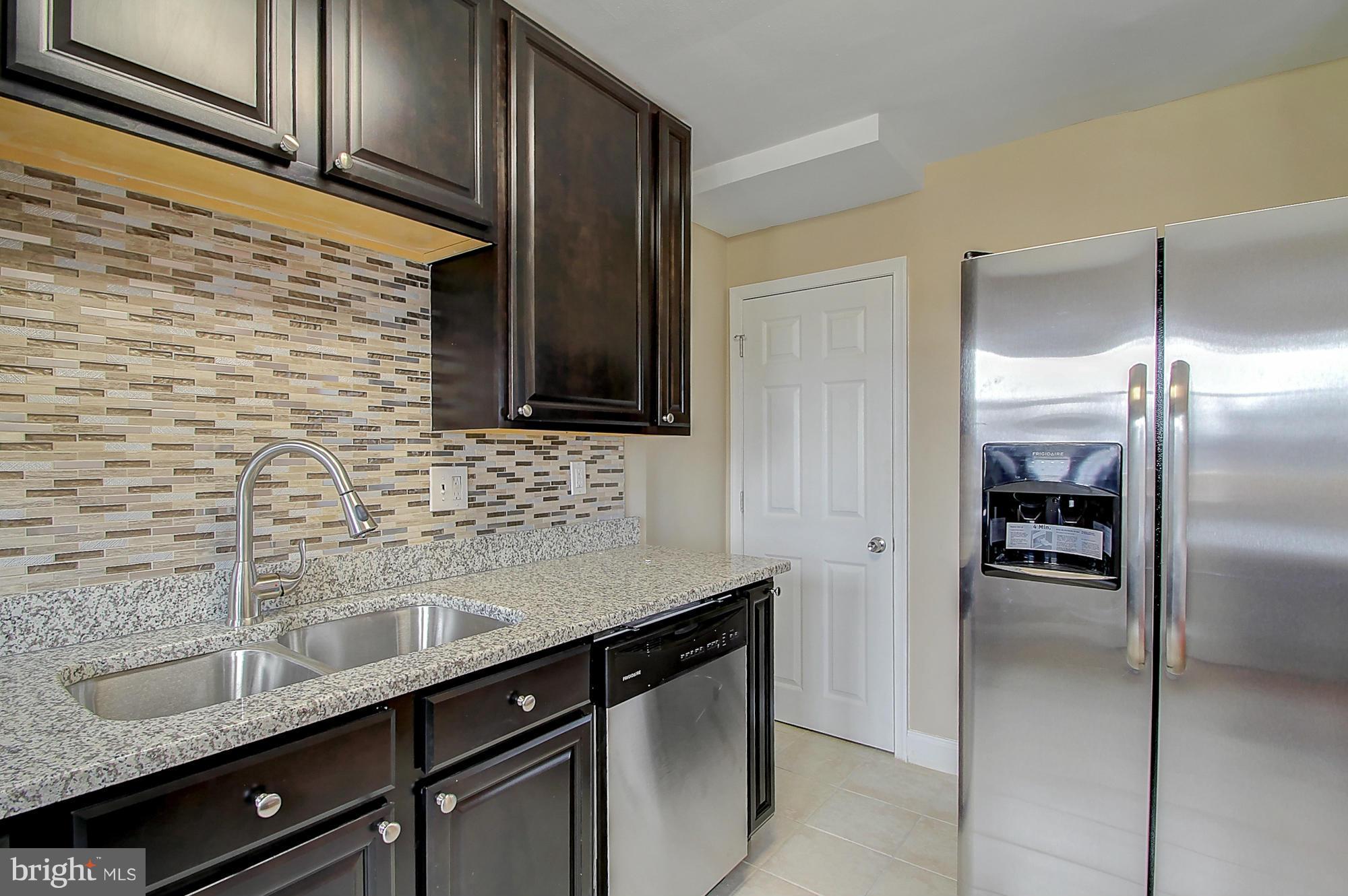 5919 Glenkirk Road Baltimore, MD 21239 - Photo 11 of 30 Kitchen