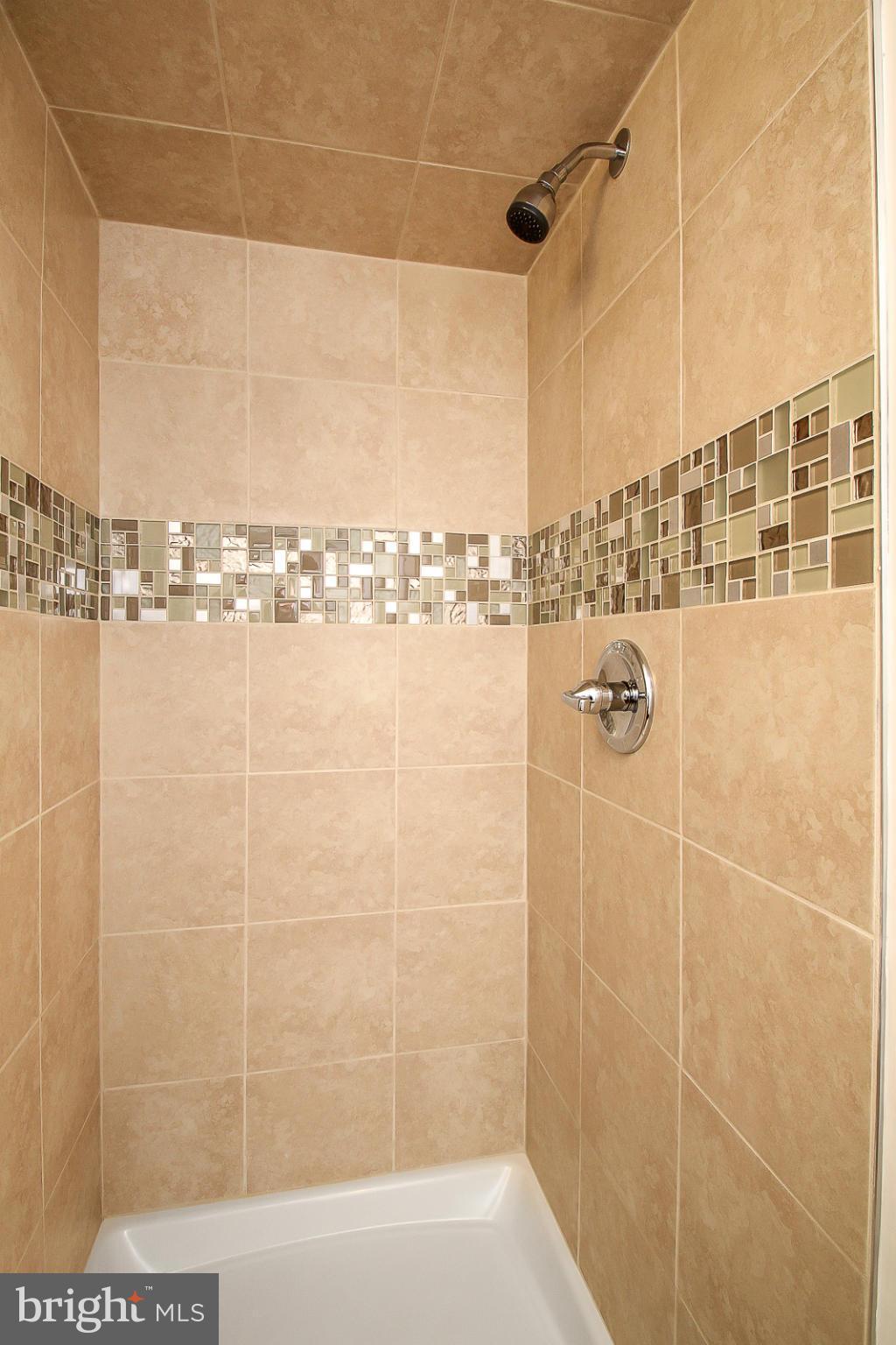 5919 Glenkirk Road Baltimore, MD 21239 - Photo 16 of 30 Bath