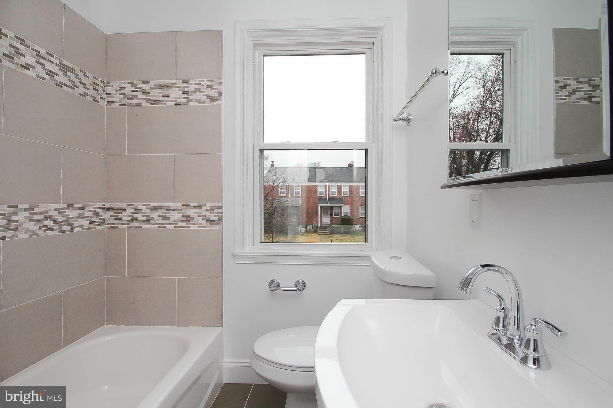 5919 Glenkirk Road Baltimore, MD 21239 - Photo 27 of 30 Bath (Master)