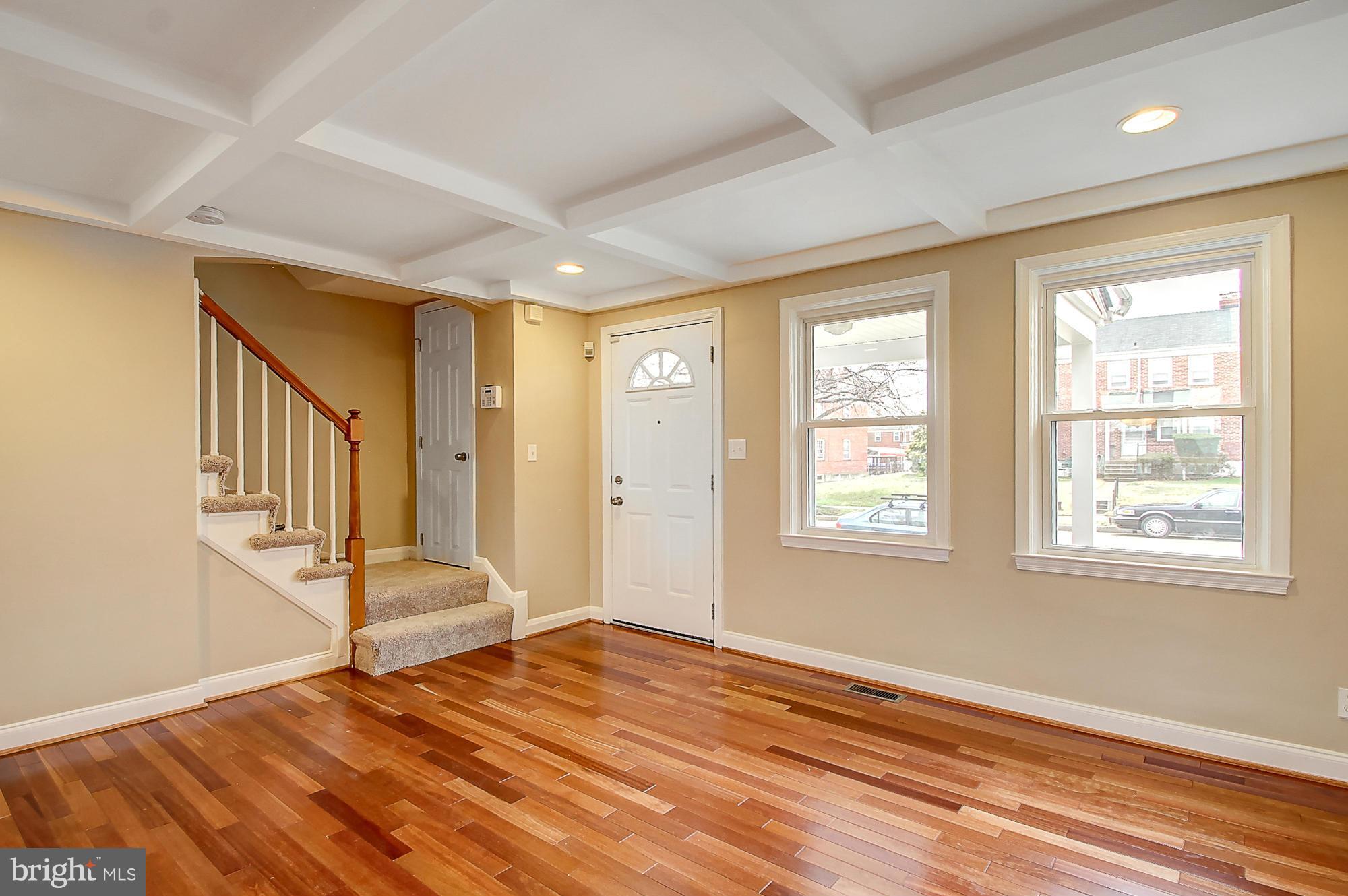 5919 Glenkirk Road Baltimore, MD 21239 - Photo 4 of 30 Living Room