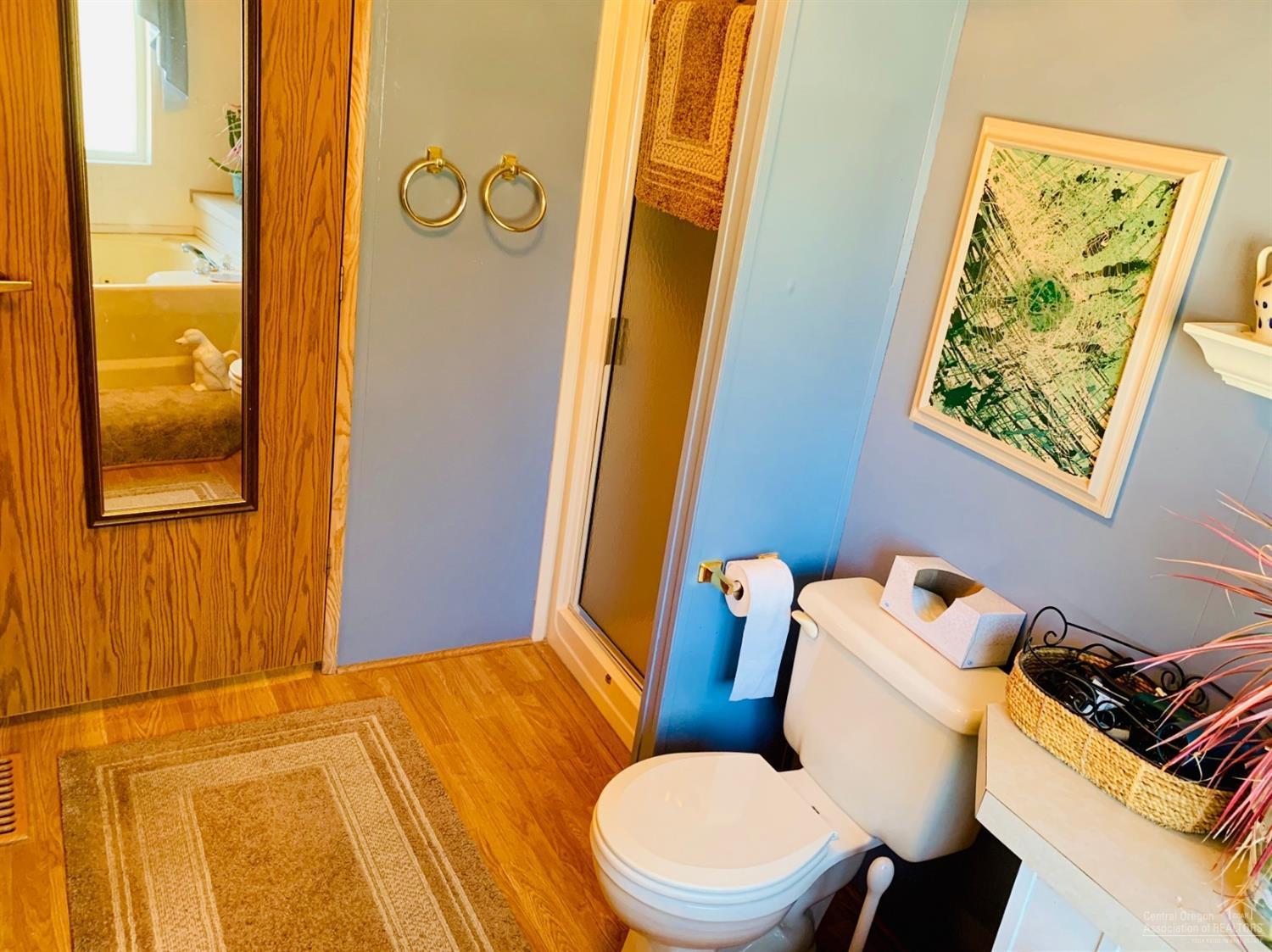 6565 Southeast Canyon Road Prineville, OR 97754 - Photo 16 of 25 Master bathroom shower
