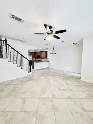 $2,550 | 133 East Montfair Boulevard, The Woodlands, TX 77382