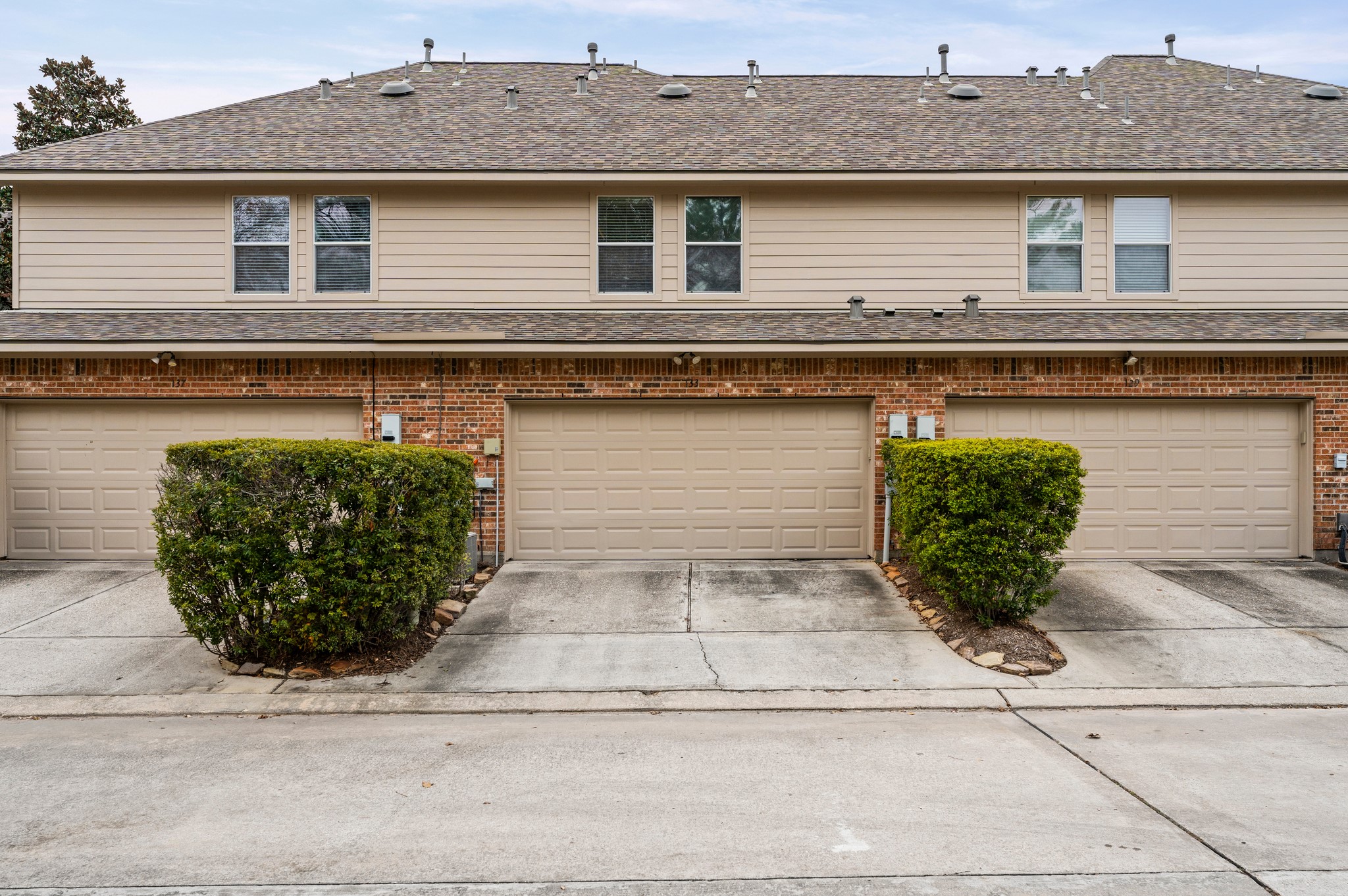 133 East Montfair Boulevard Spring, TX 77382 - Photo 17 of 22 a view of a entryway front of a house