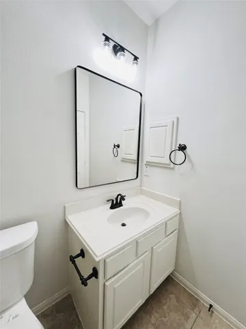 $2,550 | 133 East Montfair Boulevard, The Woodlands, TX 77382