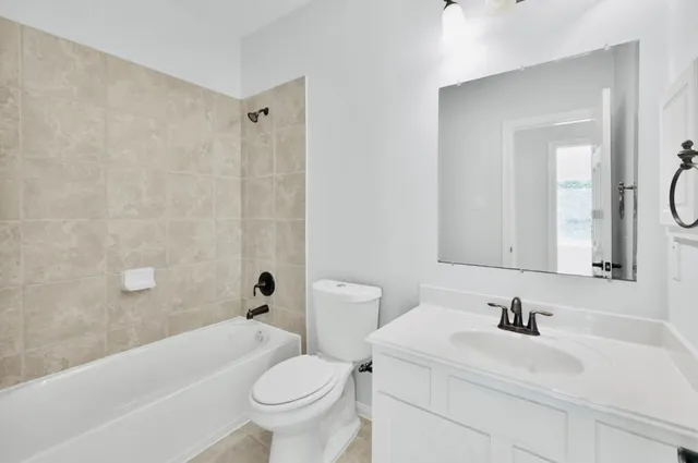 $2,550 | 133 East Montfair Boulevard, The Woodlands, TX 77382