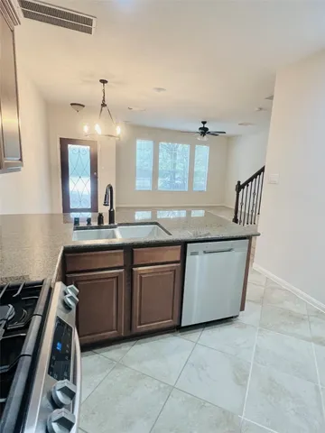 $2,550 | 133 East Montfair Boulevard, The Woodlands, TX 77382