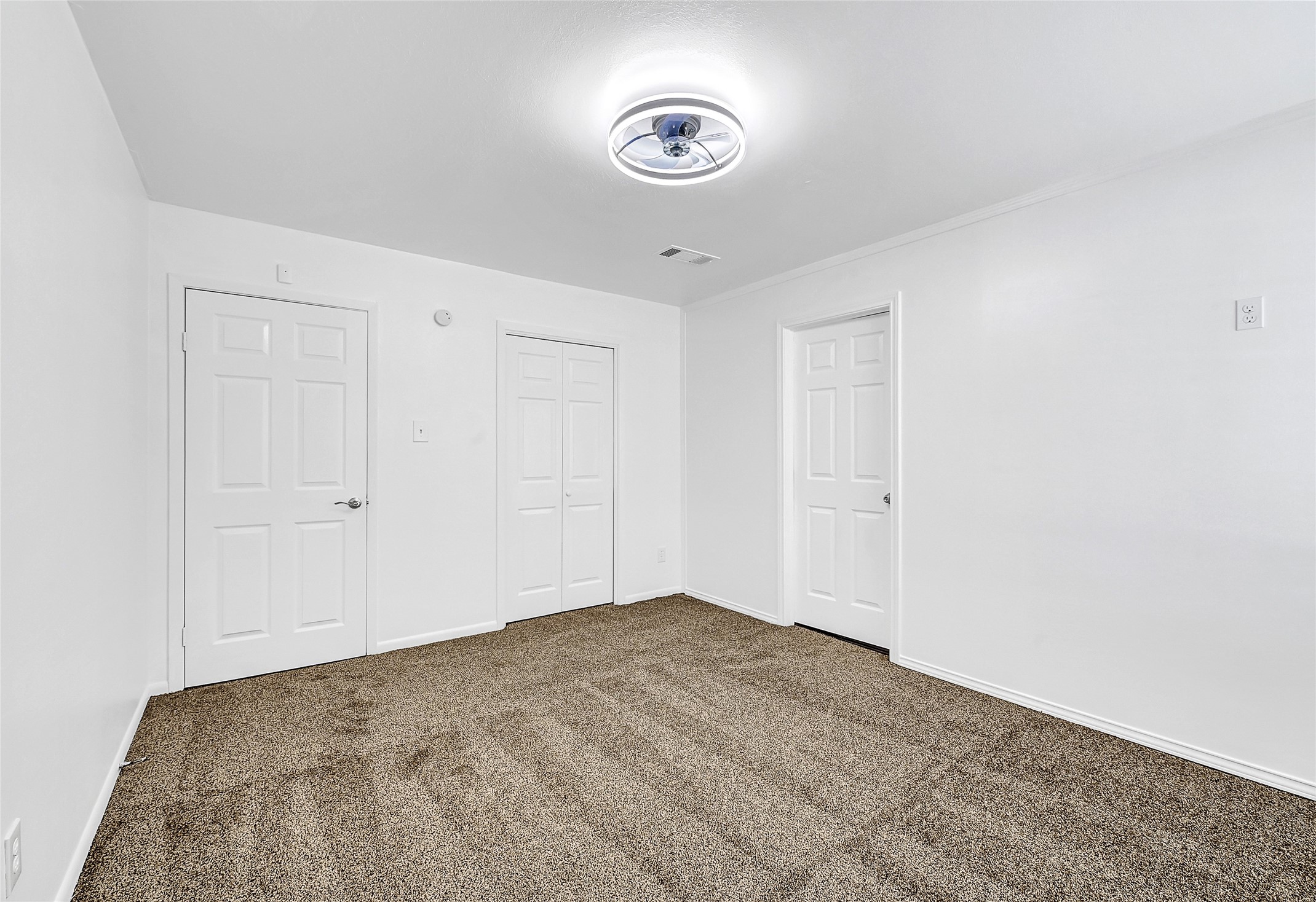 2016 South Houston Road Pasadena, TX 77502 - Photo 19 of 24 a view of an empty room