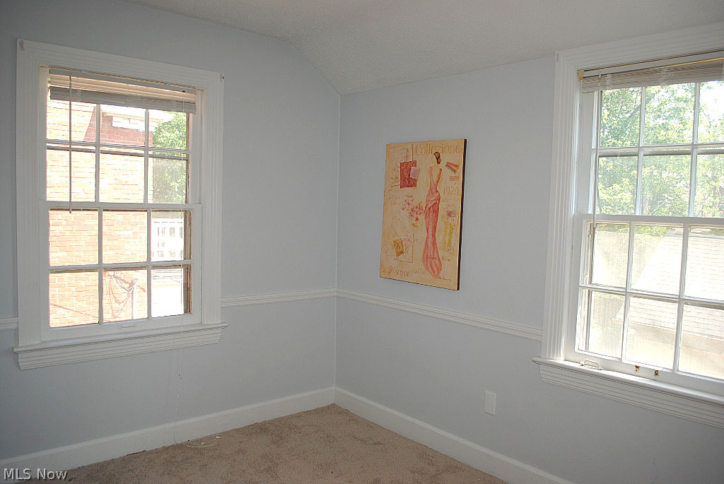 3782 Hillbrook Road Cleveland, OH 44118 - Photo 15 of 20