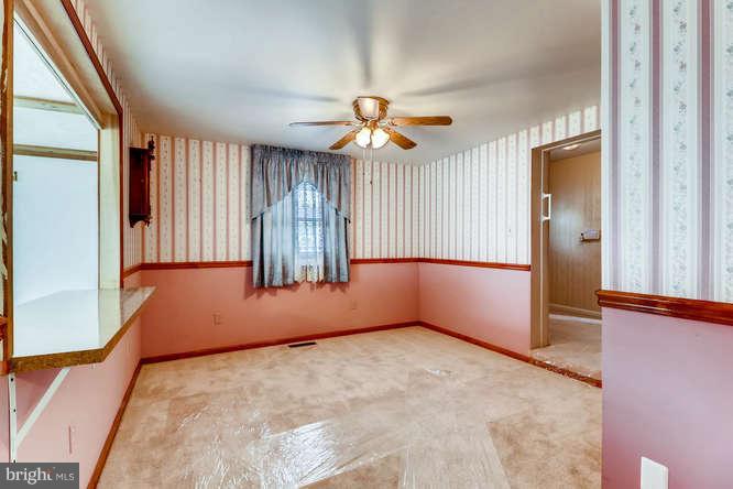 12 Hampton Road Linthicum Heights, MD 21090 - Photo 11 of 26 Dining Room