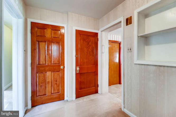 12 Hampton Road Linthicum Heights, MD 21090 - Photo 3 of 26 Interior (General)