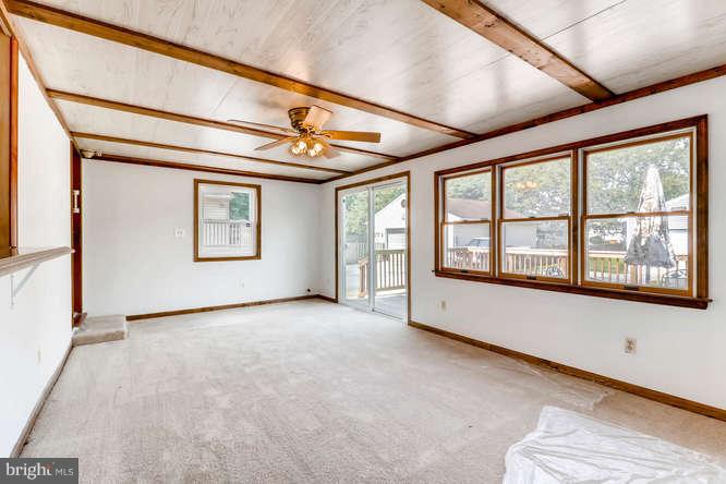 12 Hampton Road Linthicum Heights, MD 21090 - Photo 21 of 26 Family Room