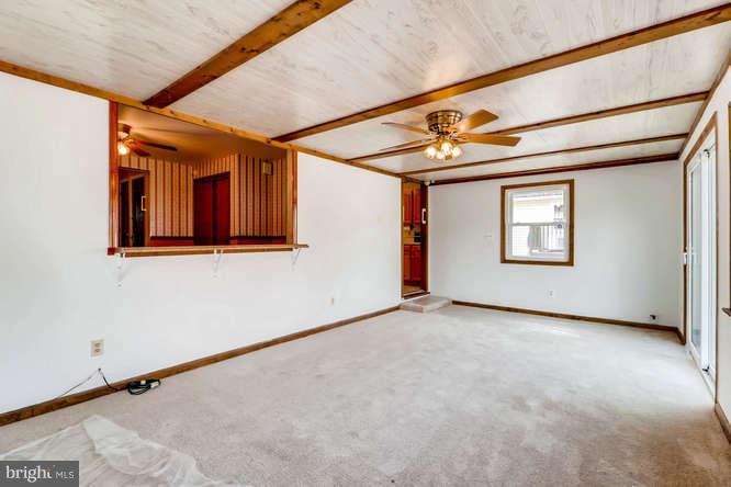 12 Hampton Road Linthicum Heights, MD 21090 - Photo 22 of 26 Family Room