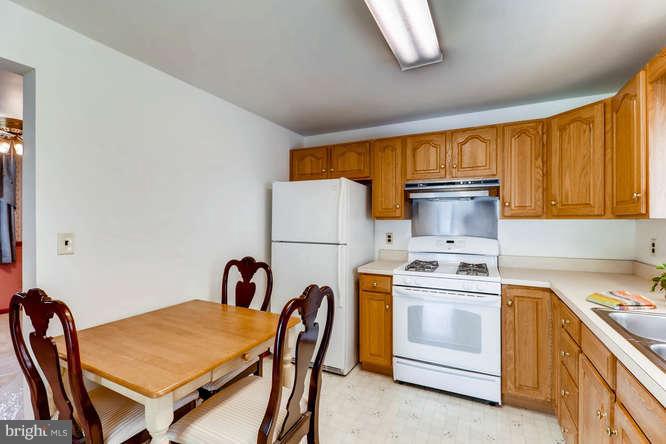 12 Hampton Road Linthicum Heights, MD 21090 - Photo 8 of 26 Kitchen
