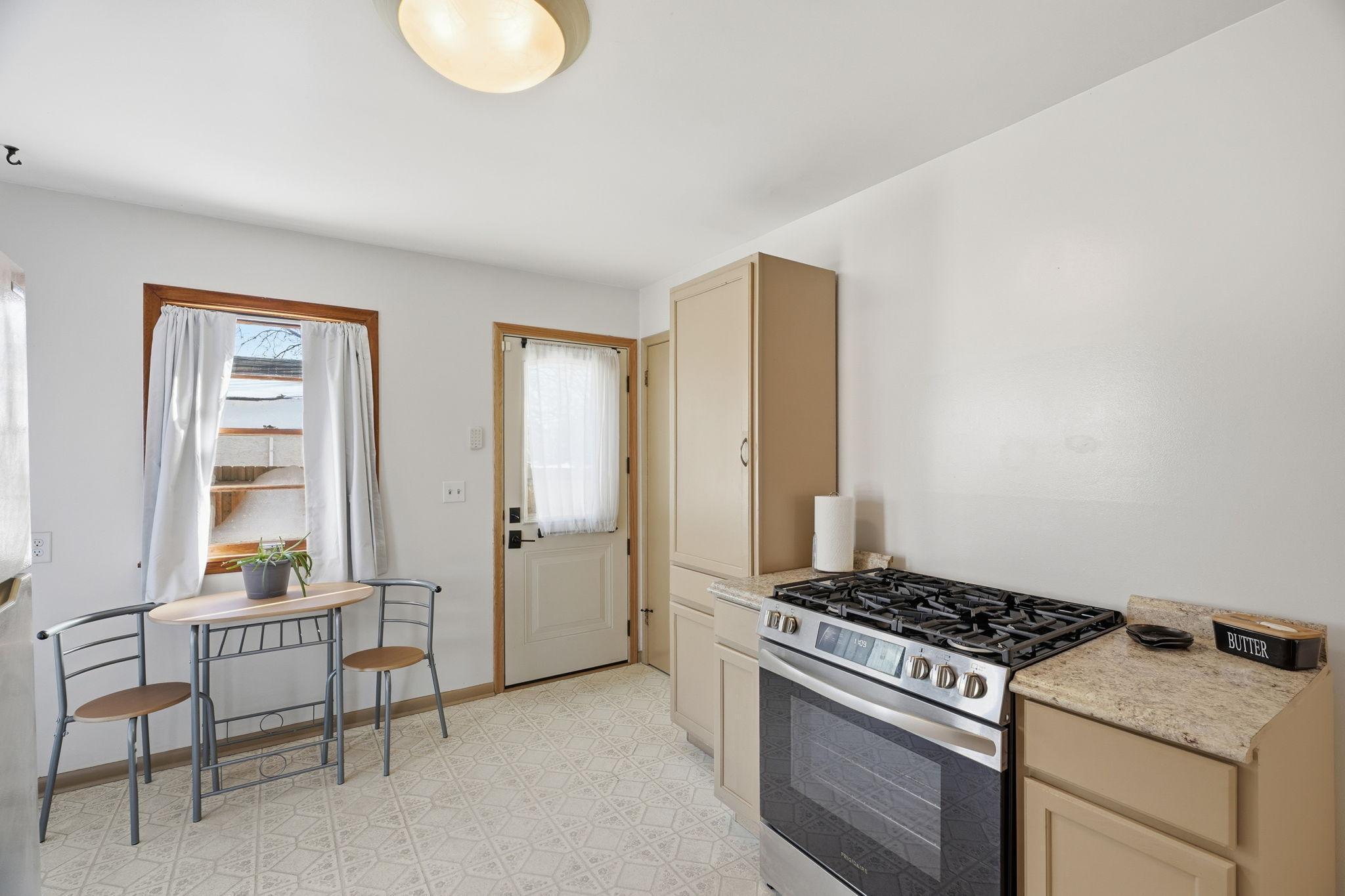 6708 Corvallis Avenue North Crystal, MN 55428 - Photo 17 of 39