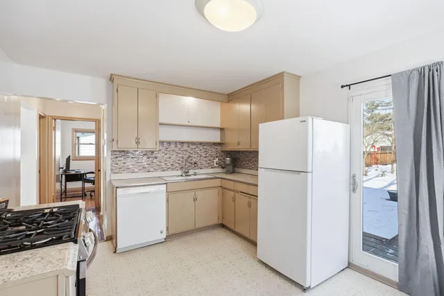 $285,000 | 6708 Corvallis Avenue North, Crystal, MN 55428