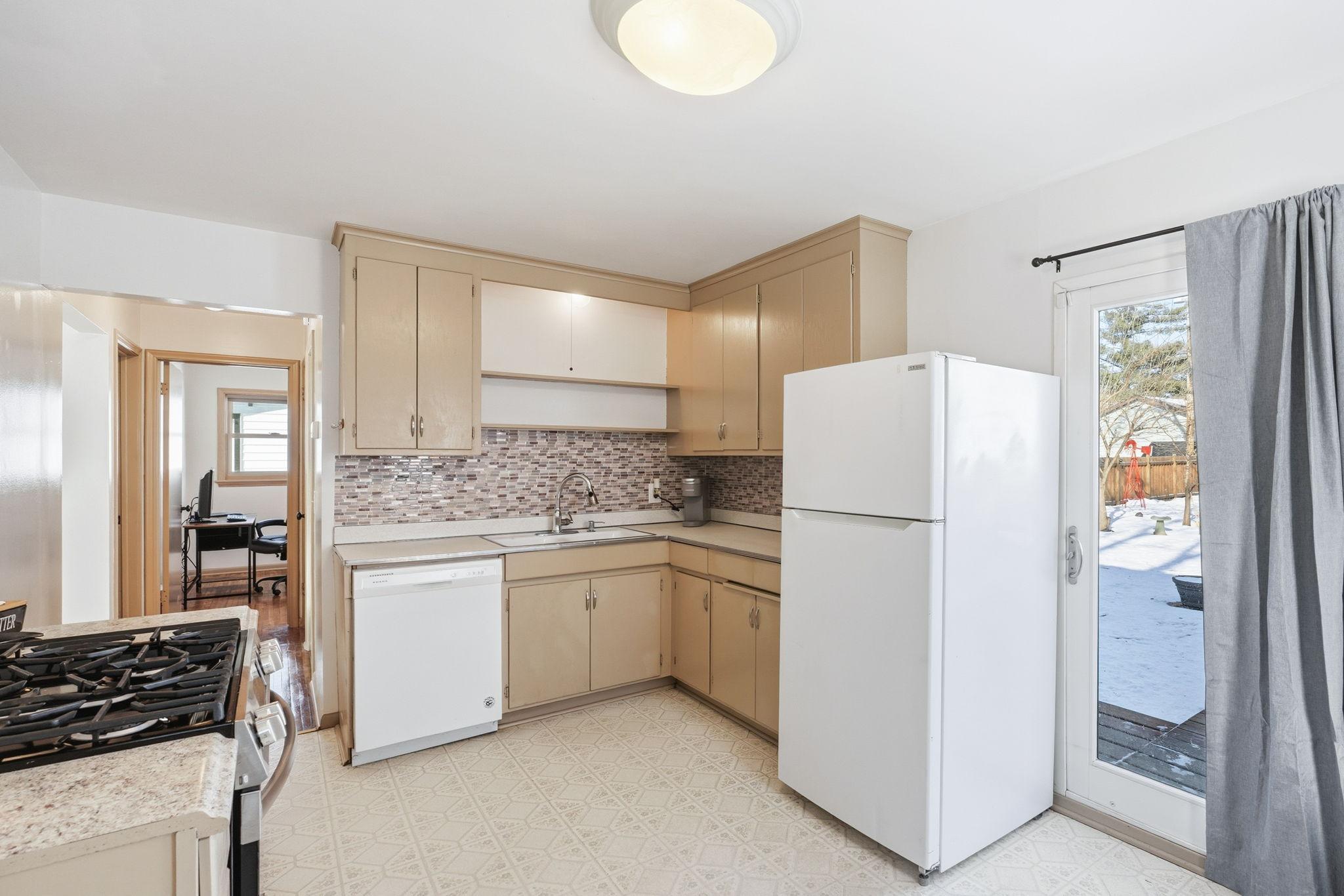 6708 Corvallis Avenue North Crystal, MN 55428 - Photo 19 of 39