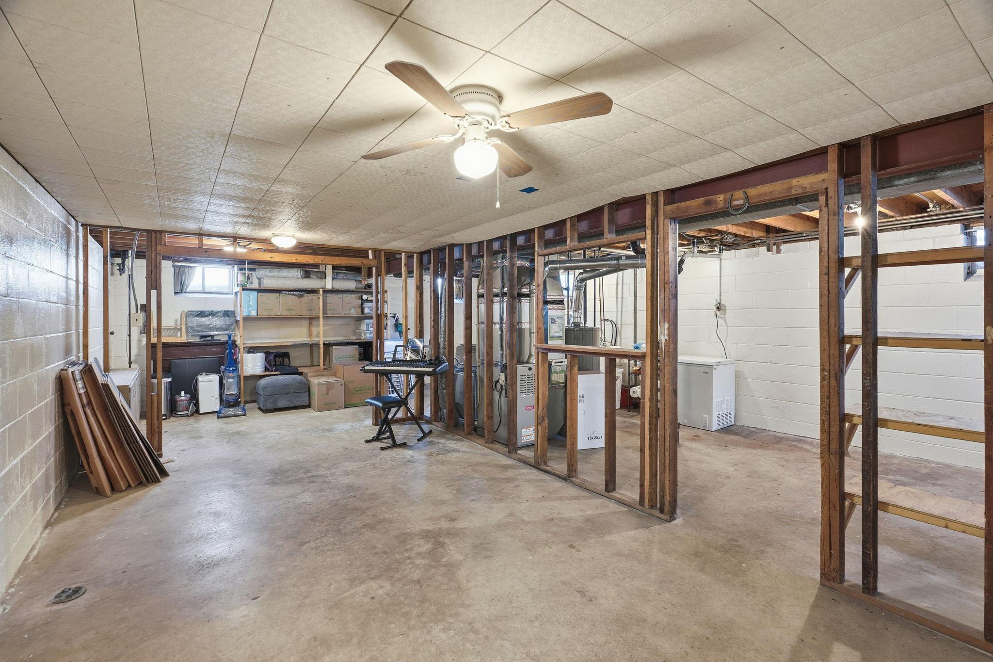 6708 Corvallis Avenue North Crystal, MN 55428 - Photo 33 of 39