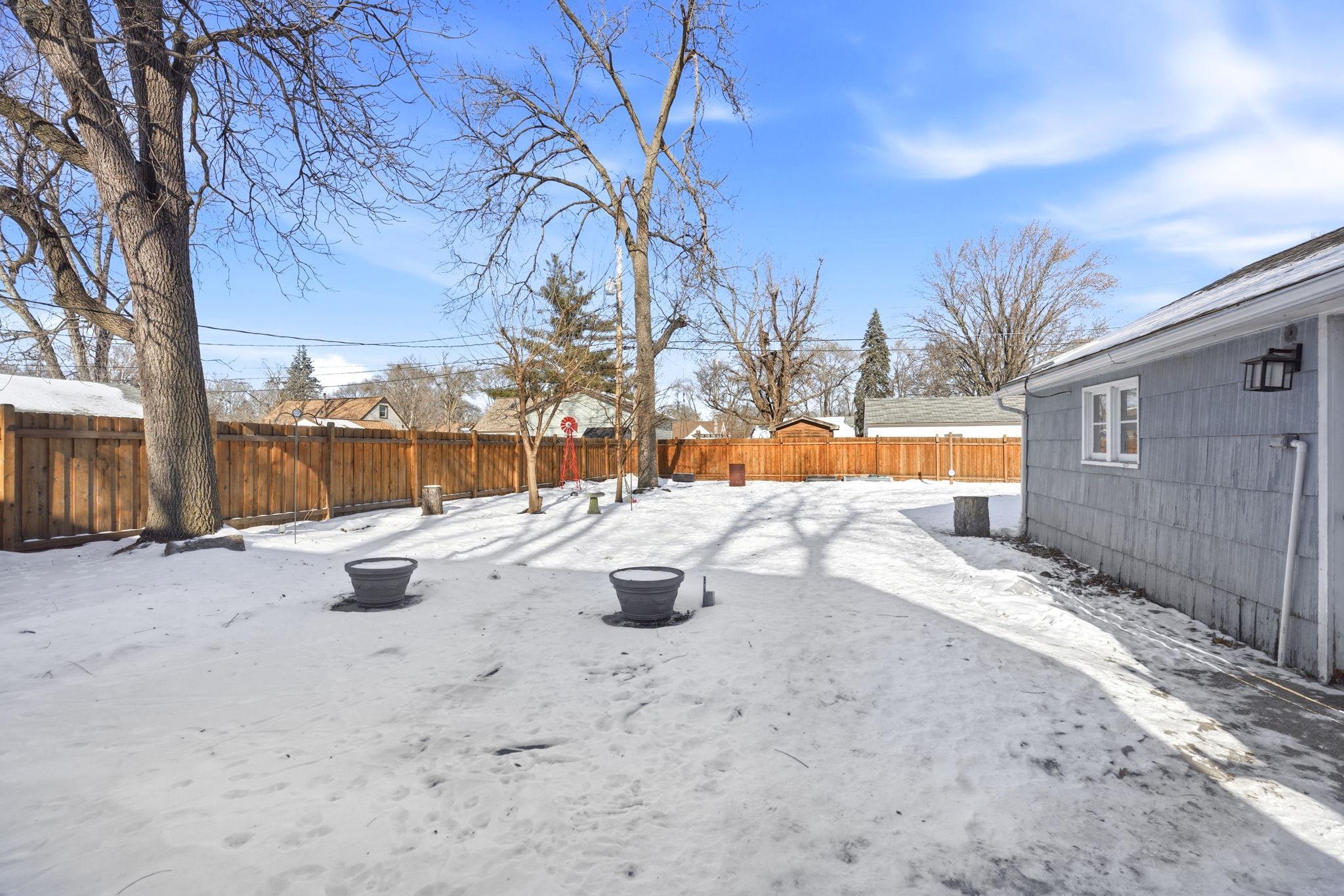 6708 Corvallis Avenue North Crystal, MN 55428 - Photo 5 of 39