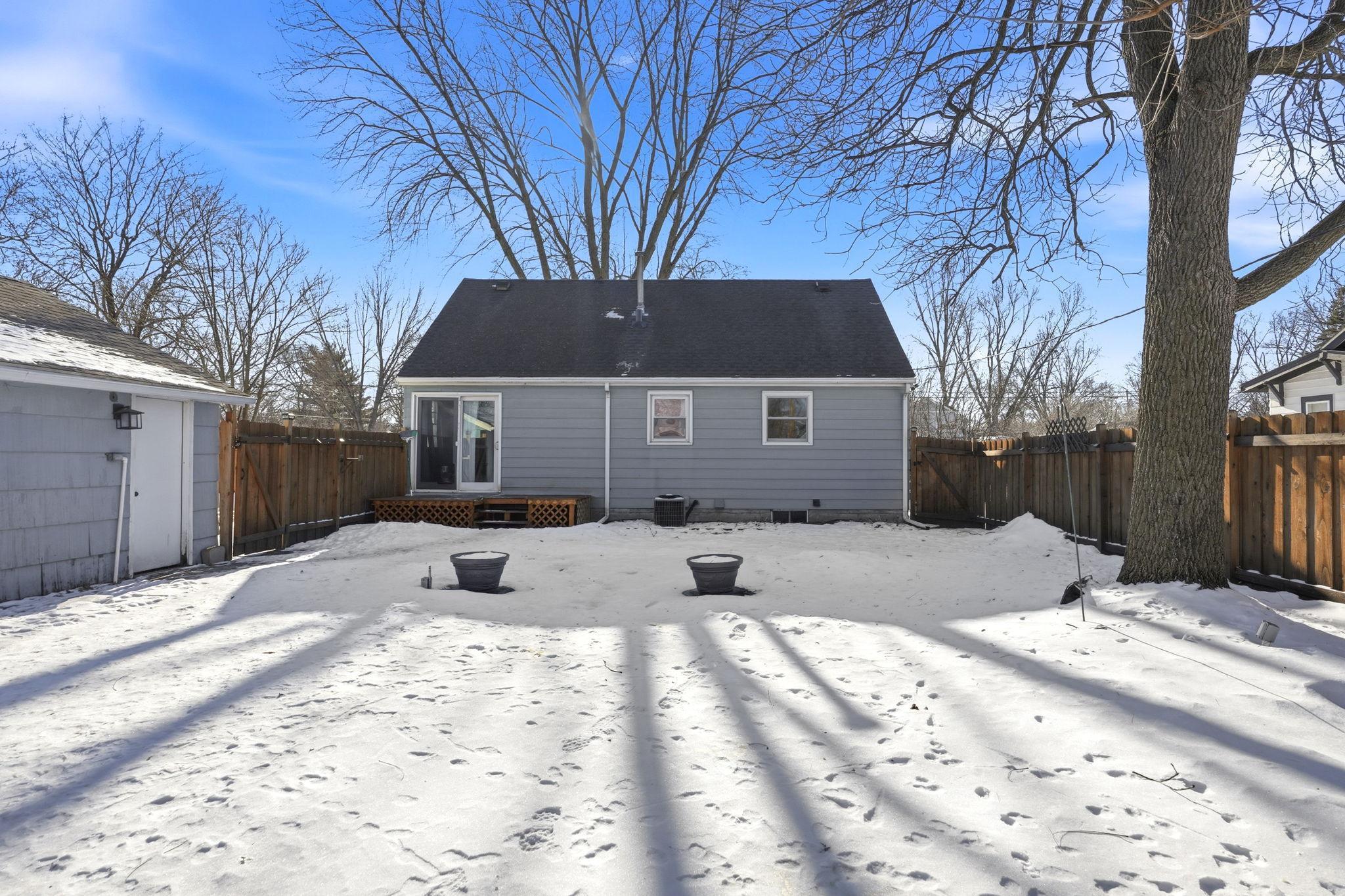 6708 Corvallis Avenue North Crystal, MN 55428 - Photo 9 of 39