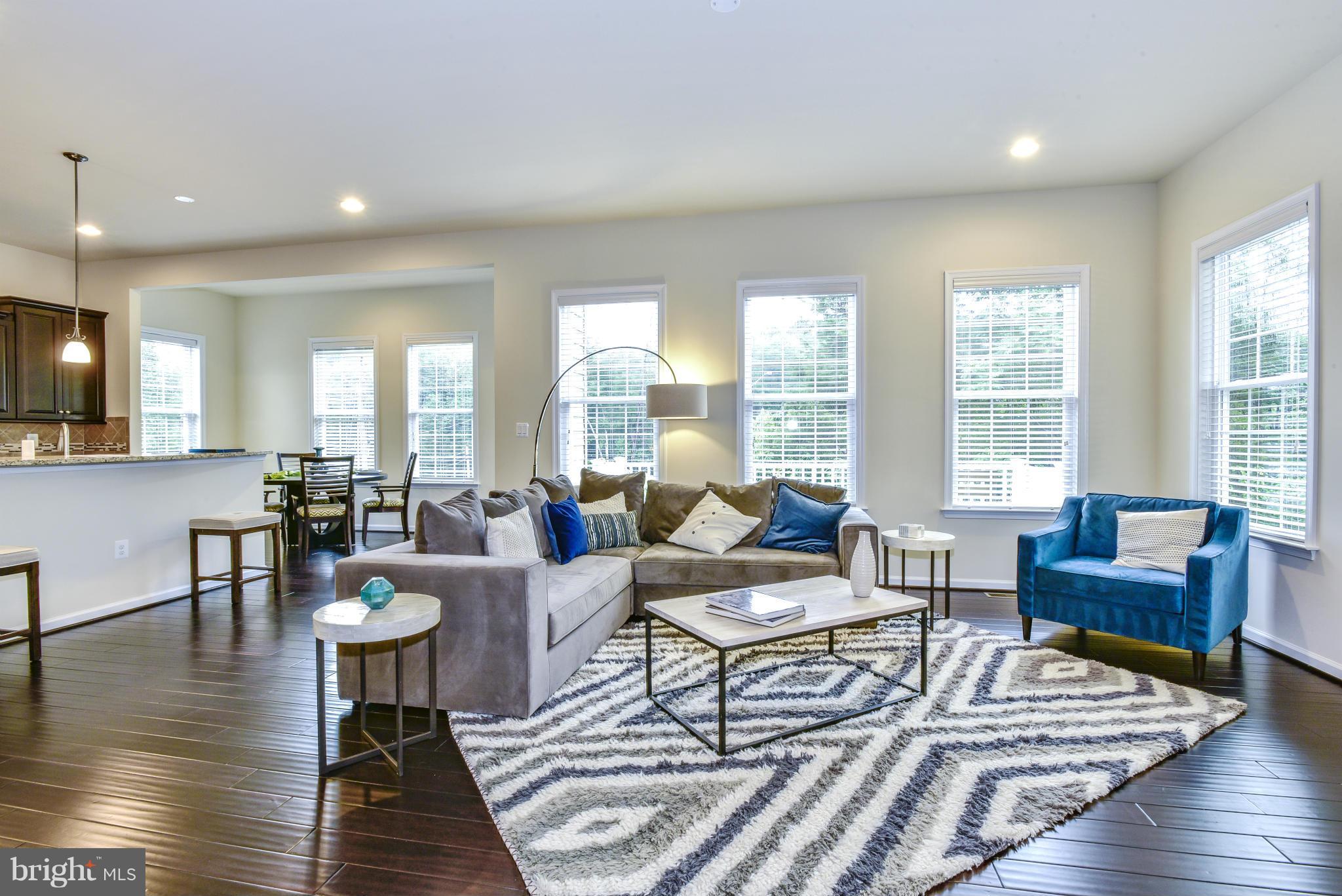 7307 Hayfield Road Alexandria, VA 22315 - Photo 7 of 23 Family Room