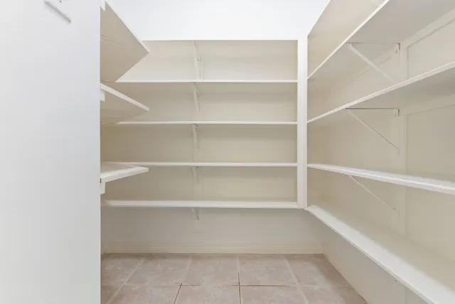 $500,000 | 4210 Olive Oak Court, Houston, TX 77059