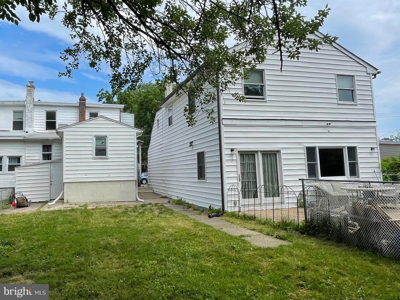 904-906 Main Avenue Croydon, PA 19021 - Photo 3 of 7 Back of Duplex and Single Family Home