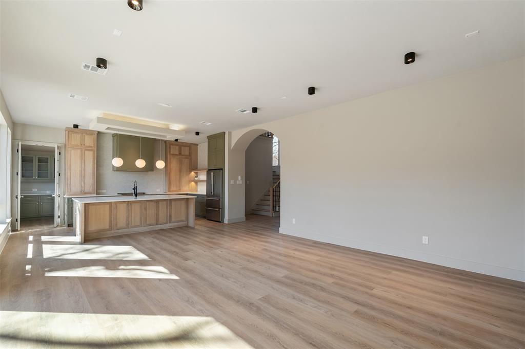 116 Pinnacle Club Drive Mabank, TX 75156 - Photo 13 of 40 a view of a hallway with wooden floor