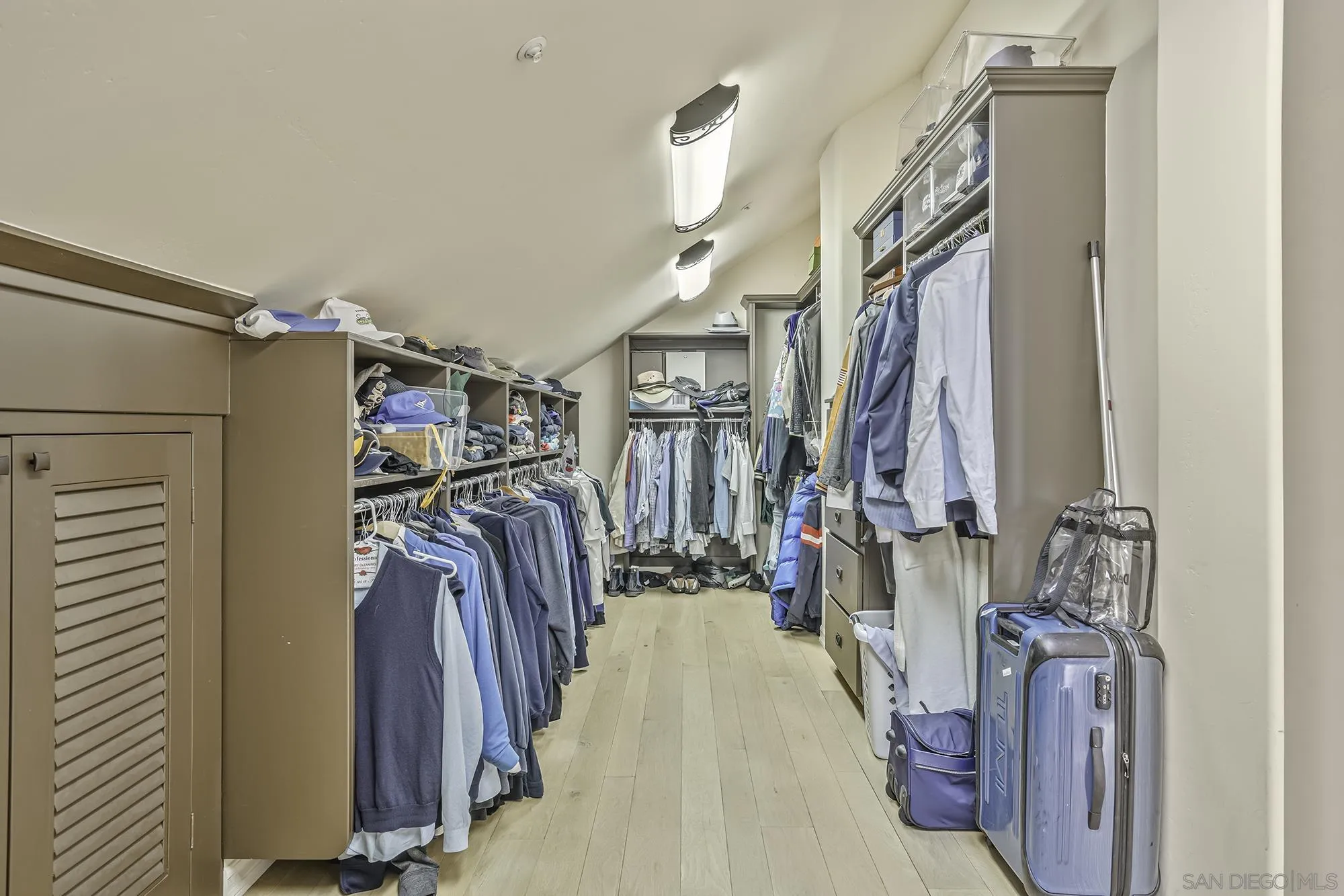 5305 La Crescenta Road Rancho Santa Fe, CA 92067 - Photo 46 of 64 Second section of walk in closet