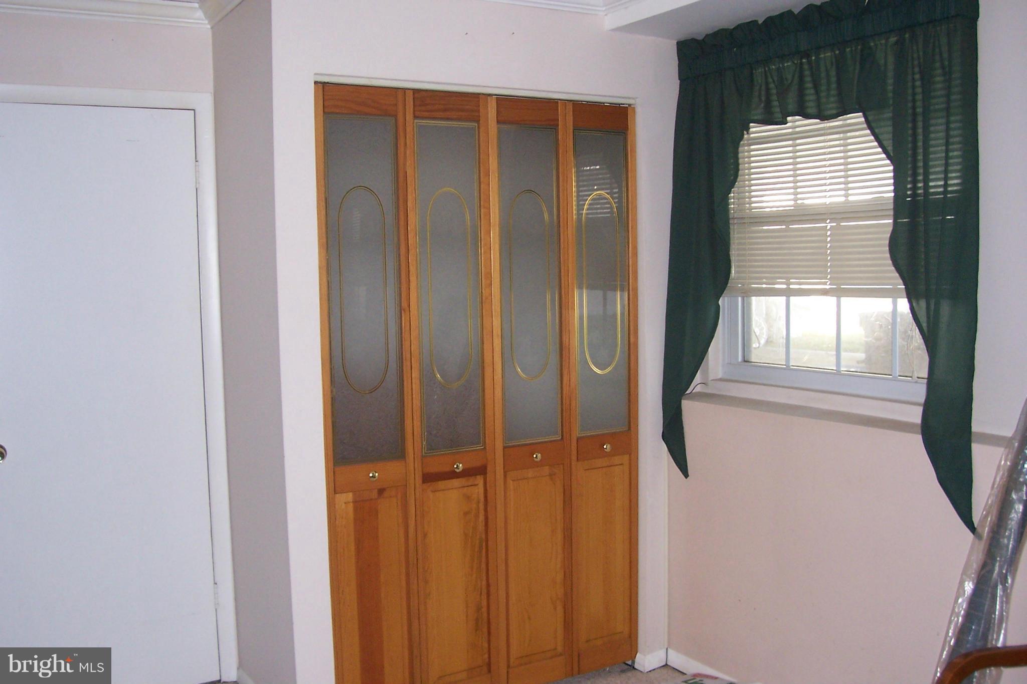 7119 Olivia Road Baltimore, MD 21220 - Photo 21 of 30 Family Room