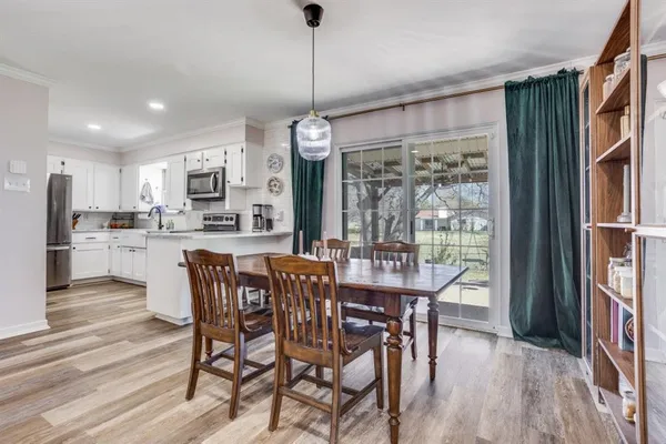 $2,400 | 11123 Paddock Circle, Dallas, TX 75238