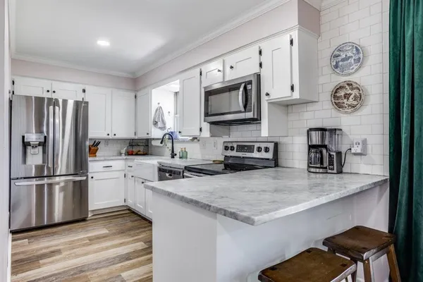 $2,400 | 11123 Paddock Circle, Dallas, TX 75238