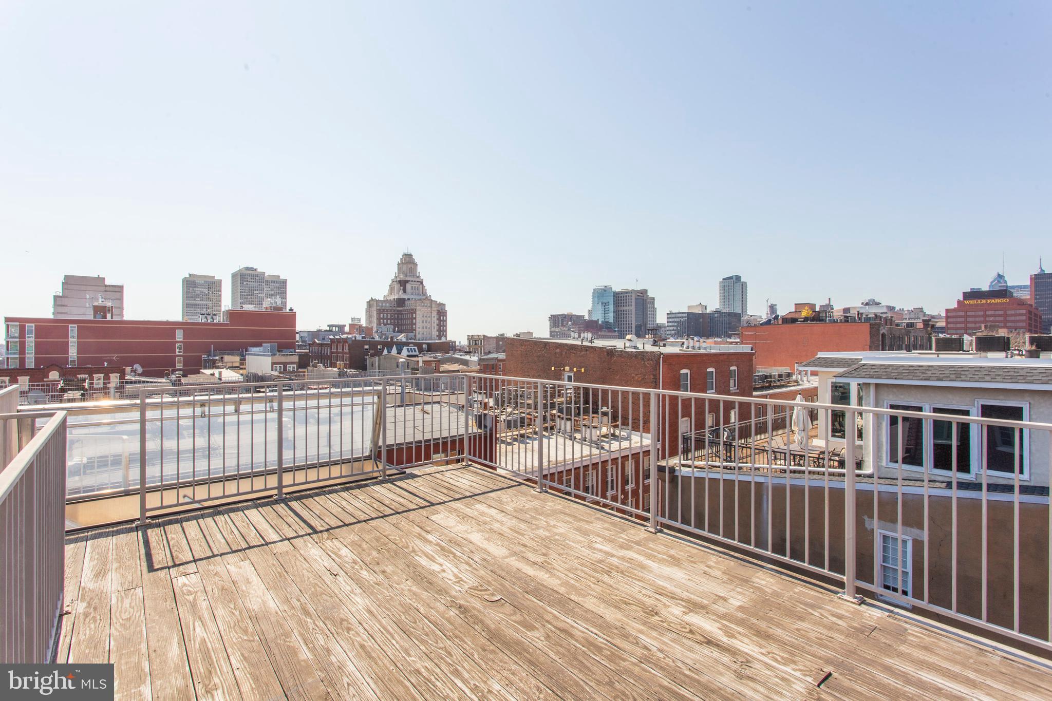 22 North Front Street, Unit PH1 Philadelphia, PA 19106 - Photo 21 of 42 a view of a balcony with city view