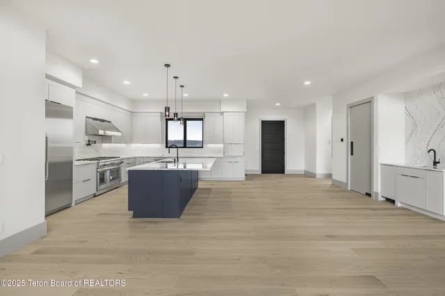 $2,495,000 | 1404 Canyon Sunrise, Driggs, ID 83422