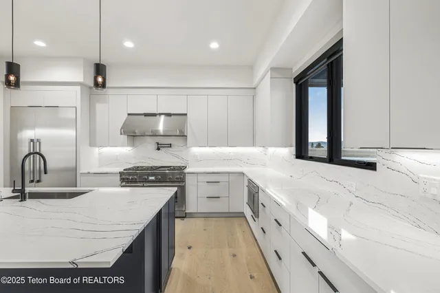 $2,495,000 | 1404 Canyon Sunrise, Driggs, ID 83422