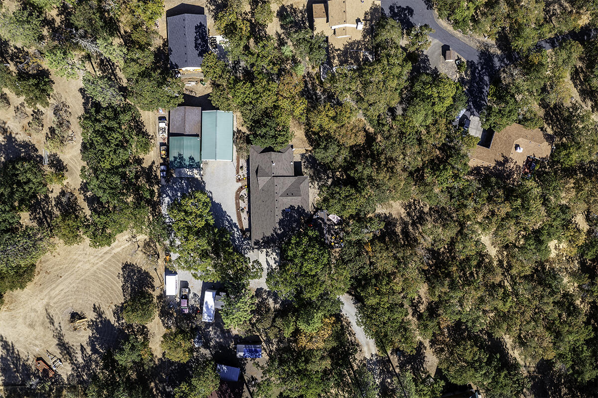 332 Rene Drive Shady Cove, OR 97539 - Photo 52 of 53 DJI_0168-HDR-Edit