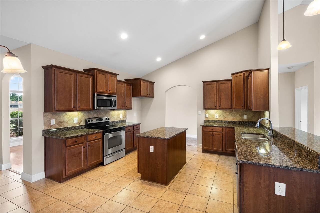 9296 Appache Lane Daphne, AL 36526 - Photo 5 of 18