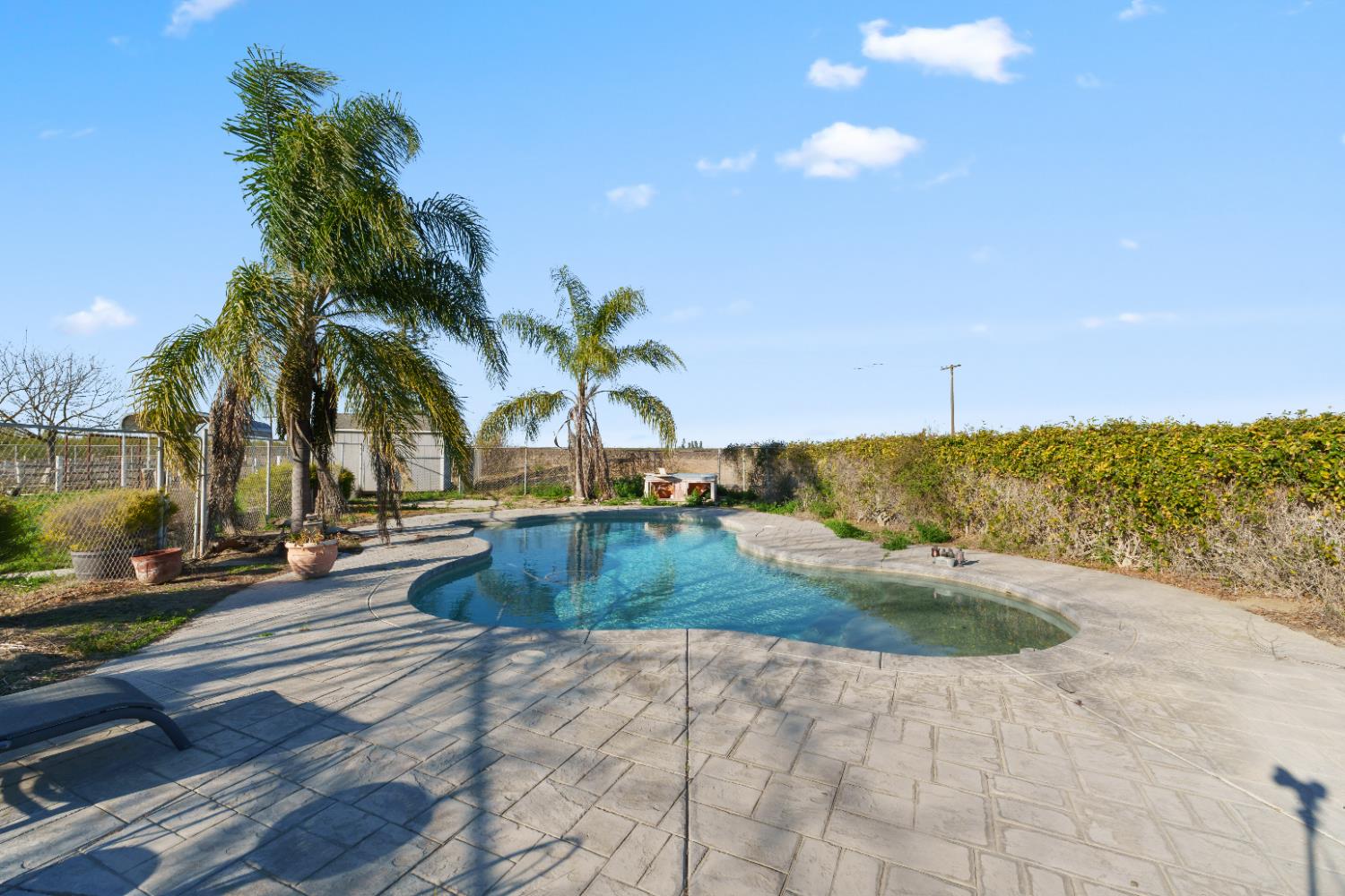 2938 North Trinity Avenue Kerman, CA 93630 - Photo 34 of 38 a view of beach and ocean