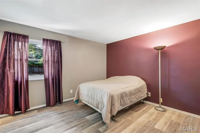 $269,000 | 2639 Glenoak Drive, Maryland Heights, MO 63043