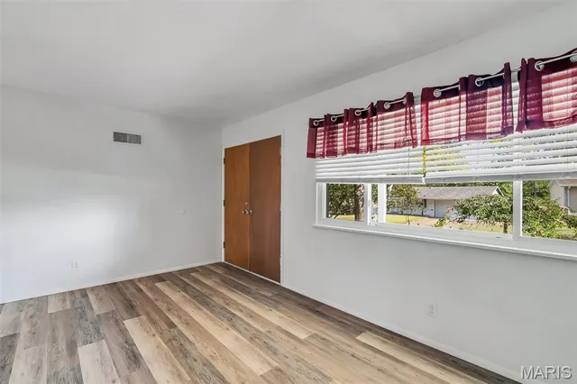 $269,000 | 2639 Glenoak Drive, Maryland Heights, MO 63043