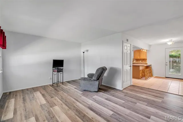 $269,000 | 2639 Glenoak Drive, Maryland Heights, MO 63043