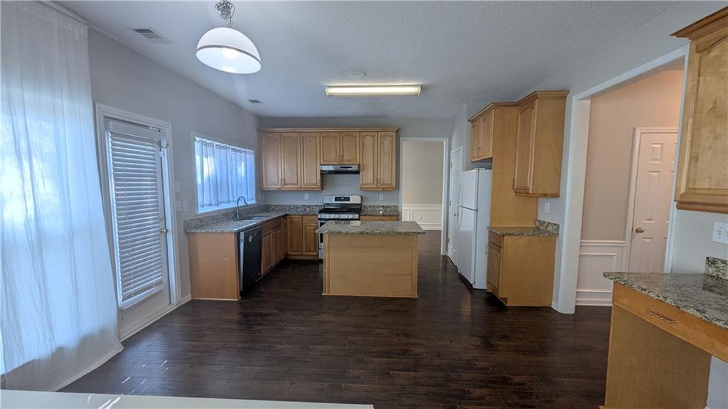 2237 Traywick Chase Alpharetta, GA 30004 - Photo 8 of 37