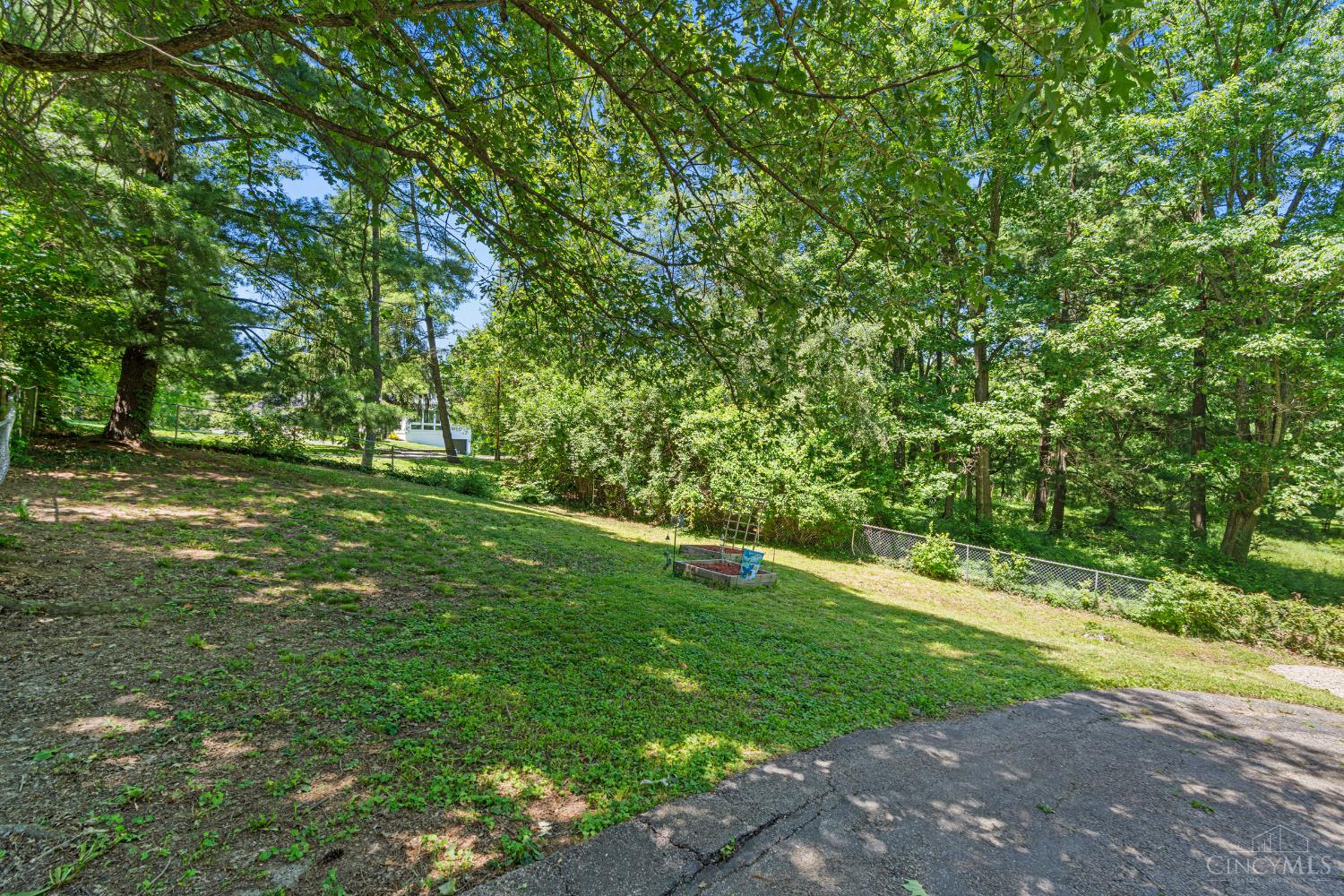 3028 Diehl Road Cincinnati, OH 45211 - Photo 41 of 52