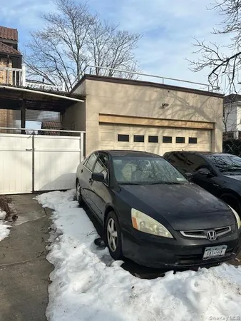 $3,200 | 209-38 46th Road | Bayside