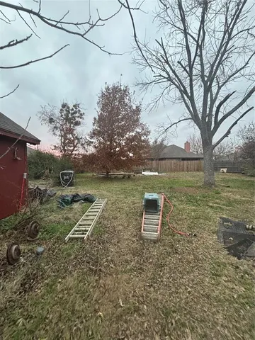 $245,000 | 311 Edgewood Drive, Krum, TX 76249