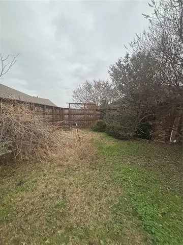 $245,000 | 311 Edgewood Drive, Krum, TX 76249