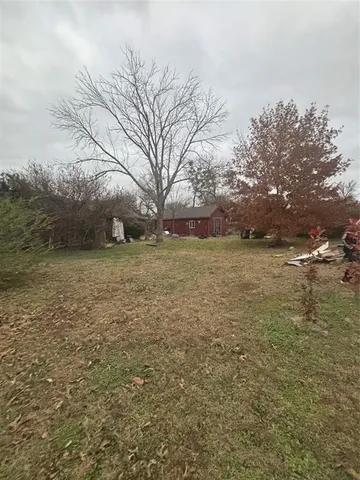 $245,000 | 311 Edgewood Drive, Krum, TX 76249