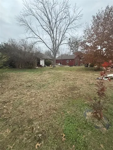 $245,000 | 311 Edgewood Drive, Krum, TX 76249