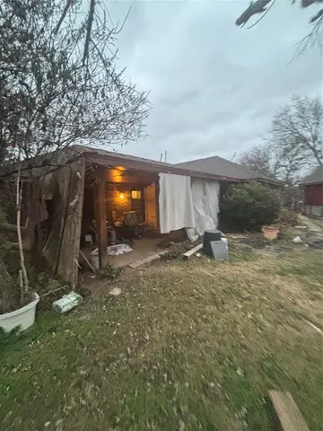 $245,000 | 311 Edgewood Drive, Krum, TX 76249