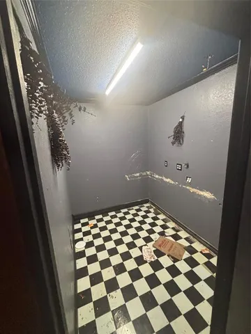 $245,000 | 311 Edgewood Drive, Krum, TX 76249